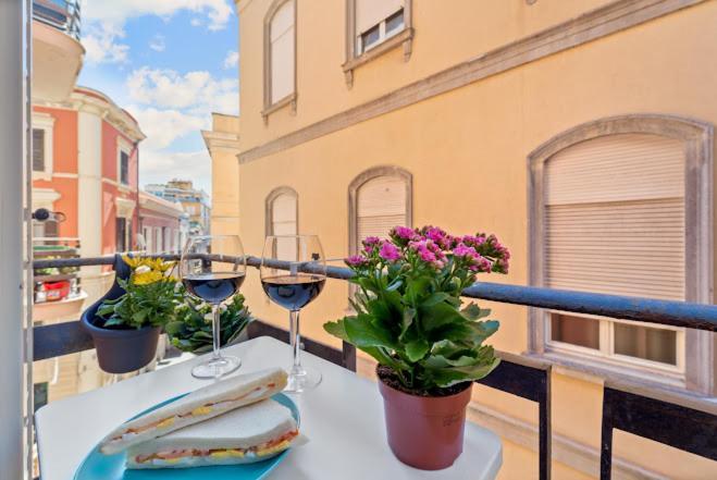 Hometolove Marina Cagliari Exterior foto